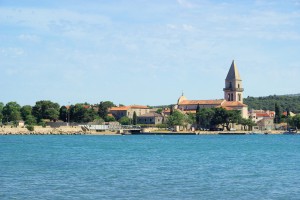 Osor: The village, the canal bridge joining the islands and, to the right of the bridge, the quay