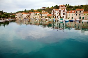 Drvenik Veliki: Houses line the quay of this small fishing village