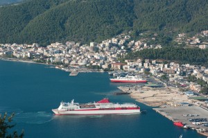 Igoumenitsa: The port with the yacht harbour far left
