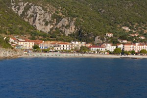 Poros (Kefalonia): The beach and sea front north of the harbour Poros (Kefalonia): The beach and sea front north of the harbour