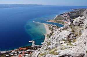 Omis: The small harbour and the quay on the near side of the channel