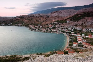 Metajna: The beach, town and anchorage