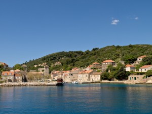 Sudurad: The quay and village