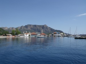 Plaka: The village seen through the harbour entrance